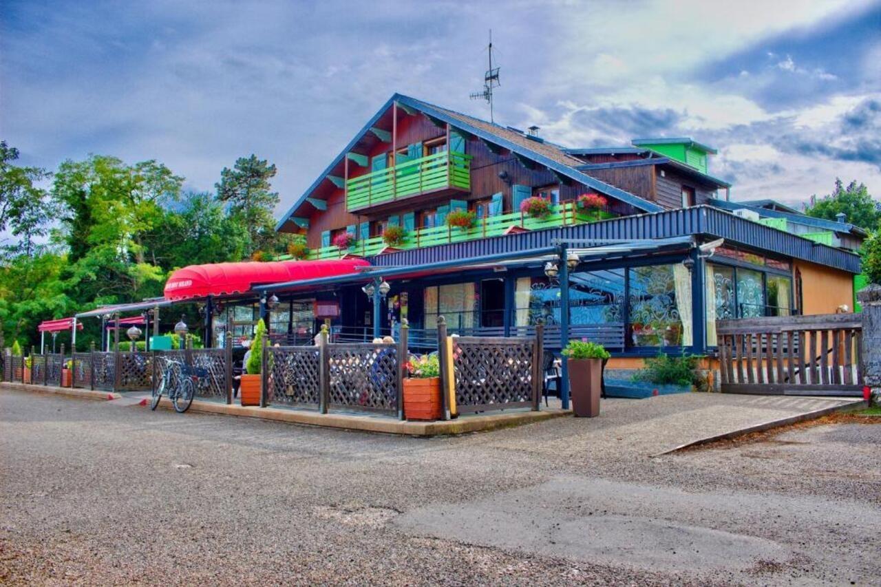 Logis Hotel Restaurant Le Chalet Du Mont Roland Sampans Экстерьер фото